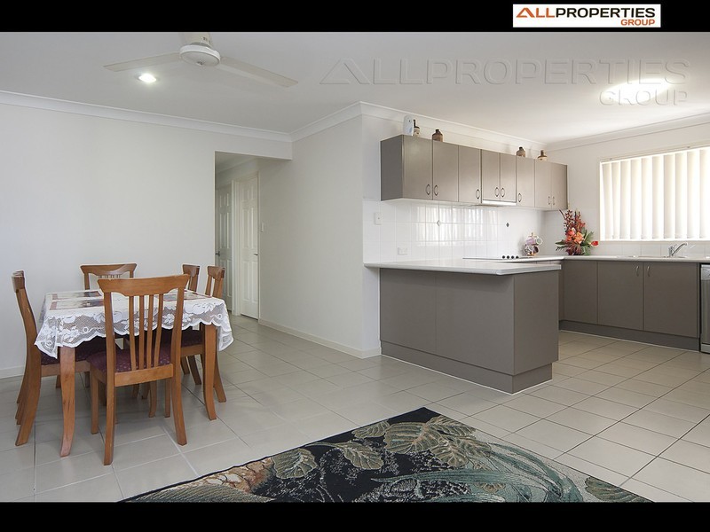7 Rogers Way, Redbank Plains QLD 4301