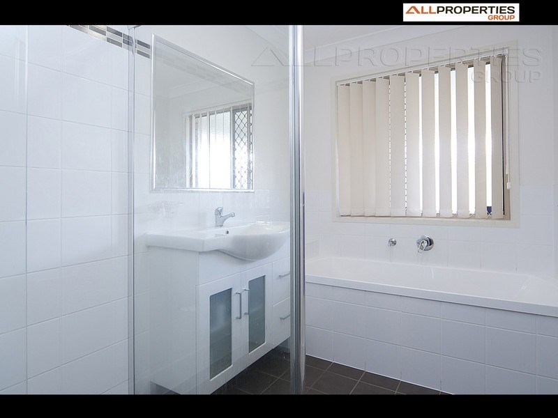 7 Rogers Way, Redbank Plains QLD 4301