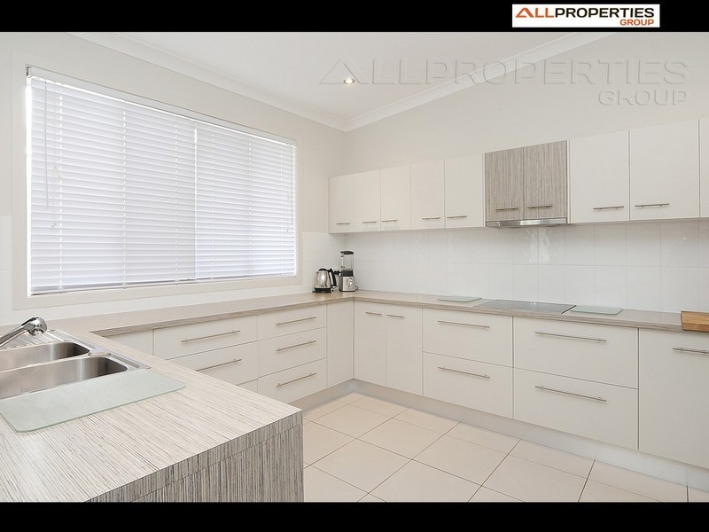 1 Wattle Street, Heathwood QLD 4110