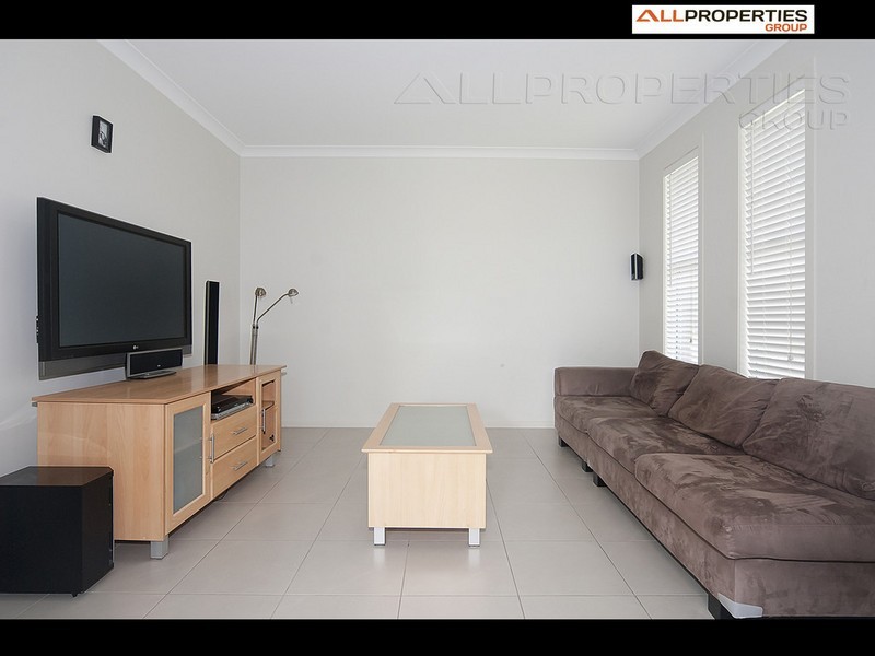 1 Wattle Street, Heathwood QLD 4110