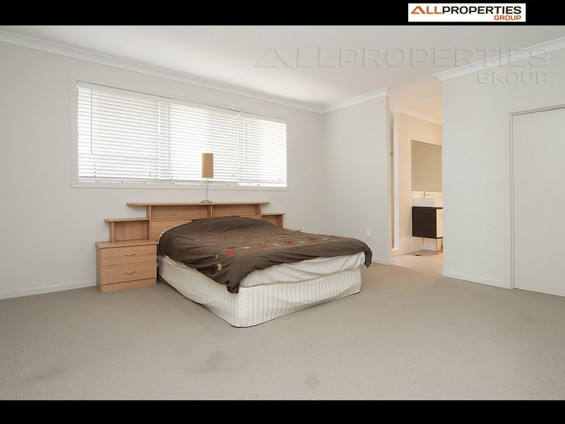 1 Wattle Street, Heathwood QLD 4110