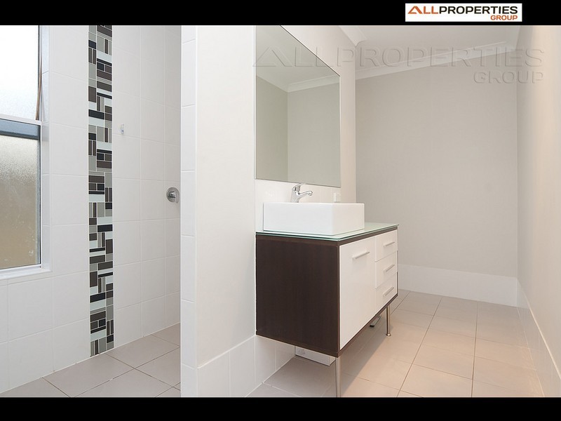 1 Wattle Street, Heathwood QLD 4110