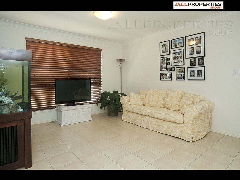 41 Kondalilla Parade, Forest Lake QLD 4078