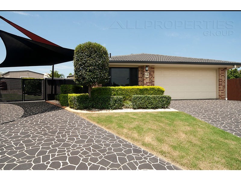 32 Glenelg Place, Parkinson QLD 4115