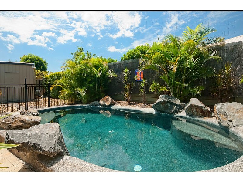 32 Glenelg Place, Parkinson QLD 4115