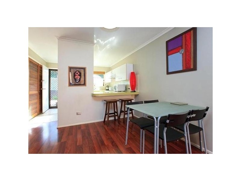 4/5 Woodford Street, Holland Park West QLD 4121