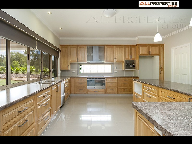 31 Border Cres, New Beith QLD 4124