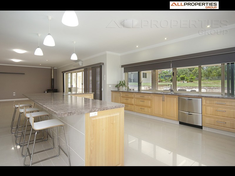 31 Border Cres, New Beith QLD 4124
