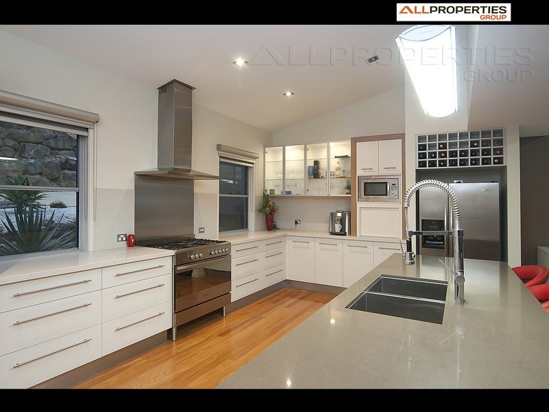 7 Nexus Cl, Edens Landing QLD 4207