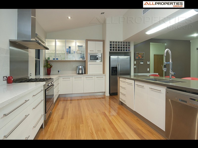 7 Nexus Cl, Edens Landing QLD 4207