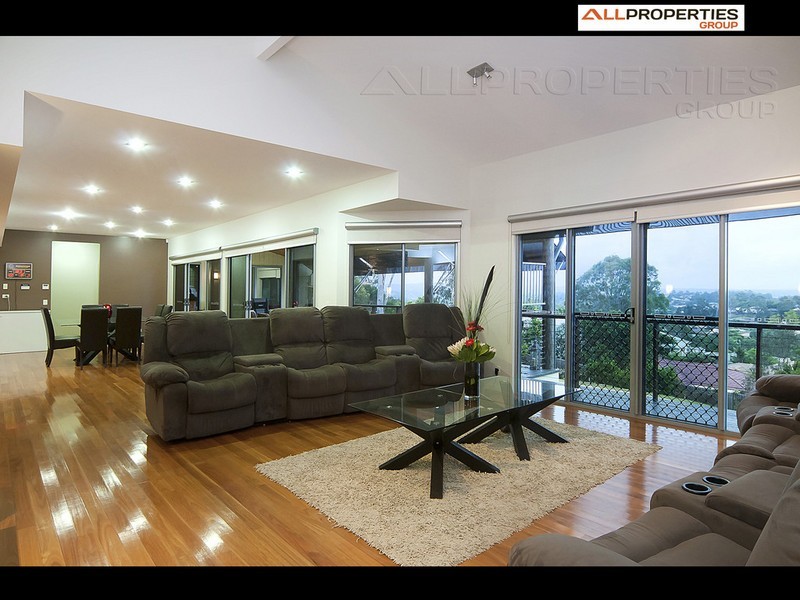 7 Nexus Cl, Edens Landing QLD 4207