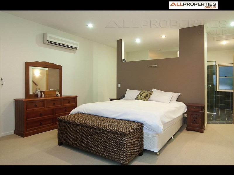 7 Nexus Cl, Edens Landing QLD 4207