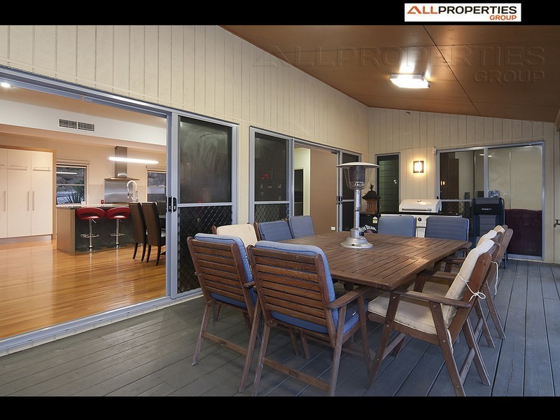7 Nexus Cl, Edens Landing QLD 4207