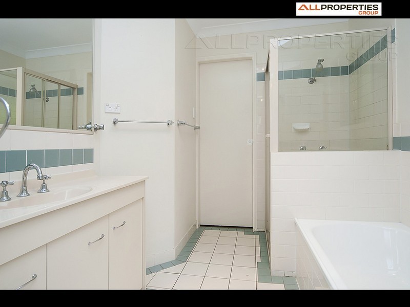 36 Laricina Circuit, Forest Lake QLD 4078