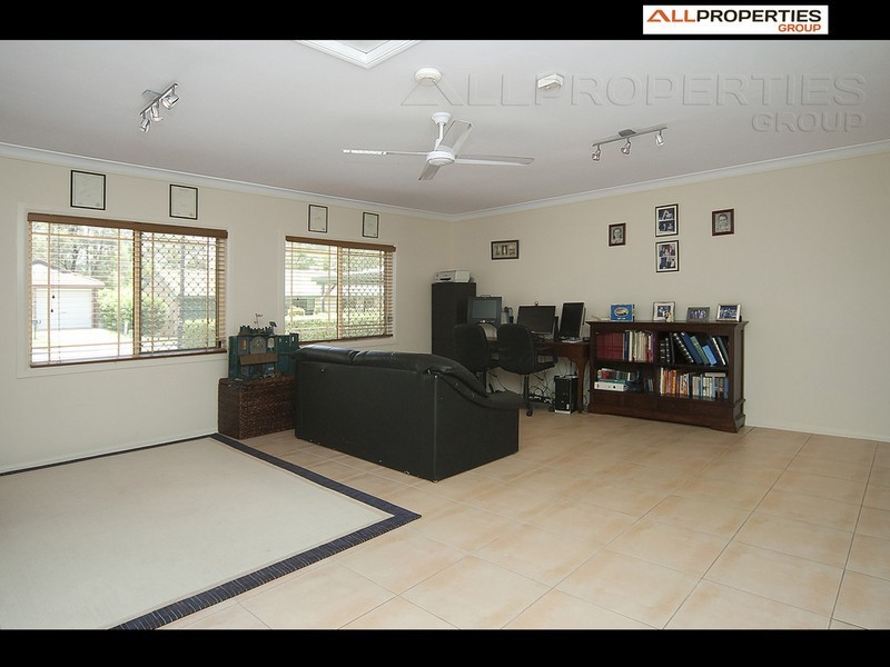 36 Laricina Circuit, Forest Lake QLD 4078