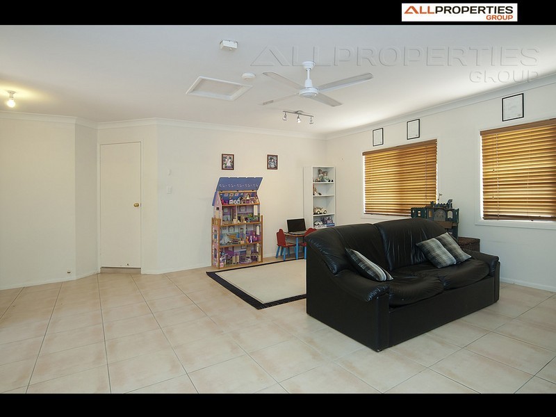 36 Laricina Circuit, Forest Lake QLD 4078