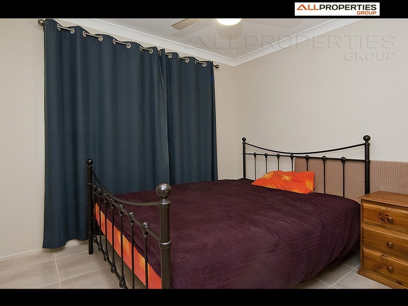 Regents Park QLD 4118