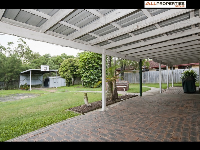 Regents Park QLD 4118