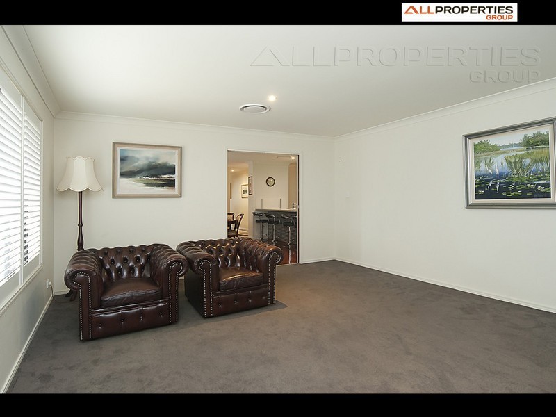 18 Cypress Street, Heathwood QLD 4110