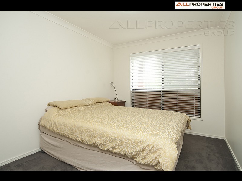 18 Cypress Street, Heathwood QLD 4110