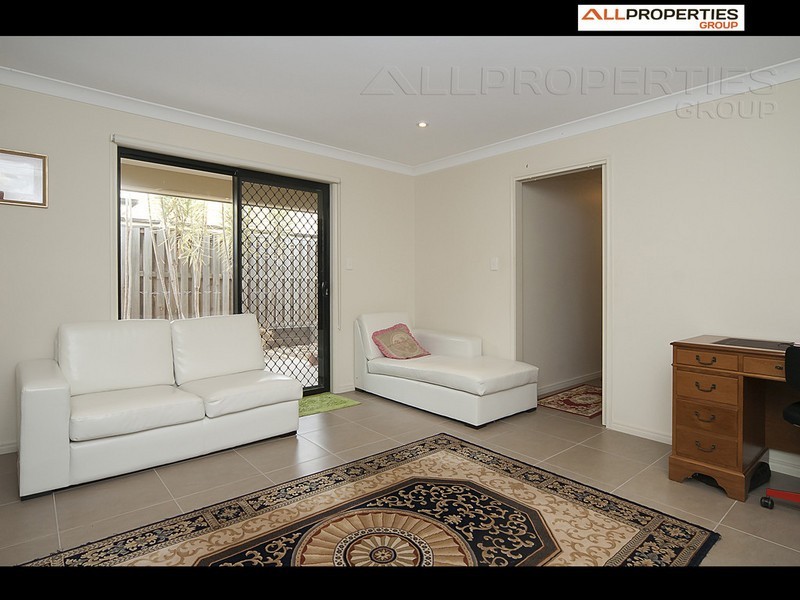 18 Cypress Street, Heathwood QLD 4110