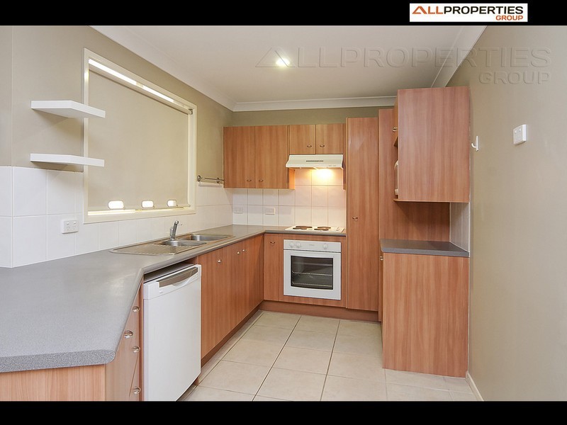 9 SAMIA COURT, Regents Park QLD 4118