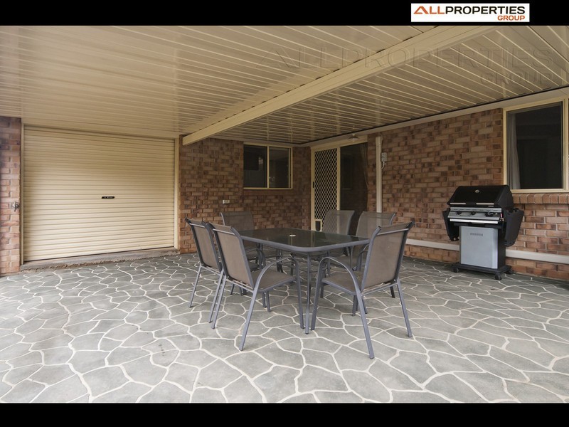 9 SAMIA COURT, Regents Park QLD 4118