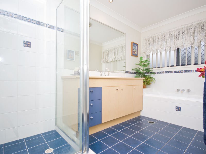 60 Cascade Drive, Forest Lake QLD 4078