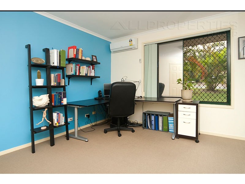 11 Chiswick Place, Forest Lake QLD 4078