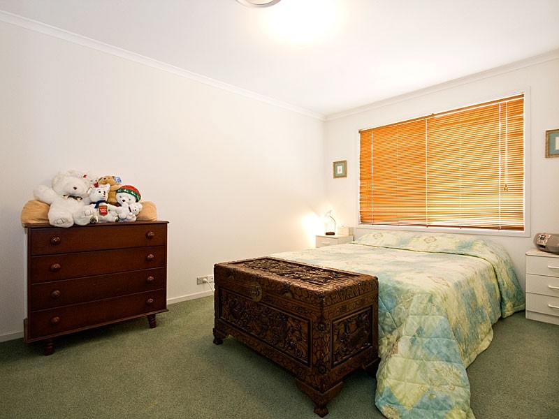 6 Jetty Walk, Forest Lake QLD 4078