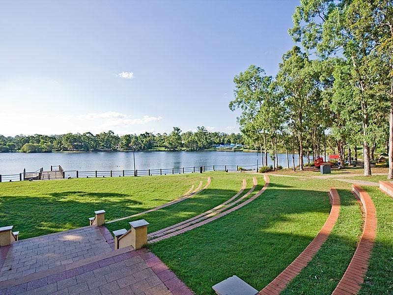 6 Jetty Walk, Forest Lake QLD 4078
