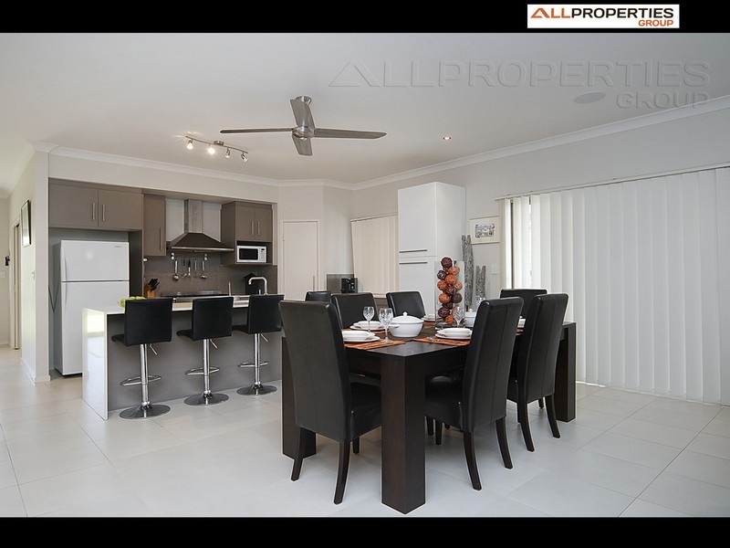 45 Gilberton Crescent, Forest Lake QLD 4078