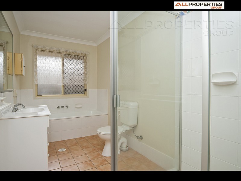 14 Venture St, Crestmead QLD 4132