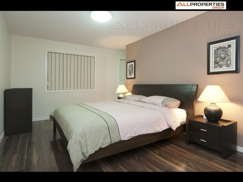 16 Crawford Pl, Calamvale QLD 4116