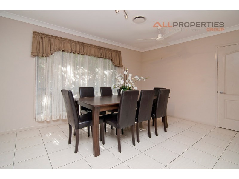 12 Birch Close, Heathwood QLD 4110