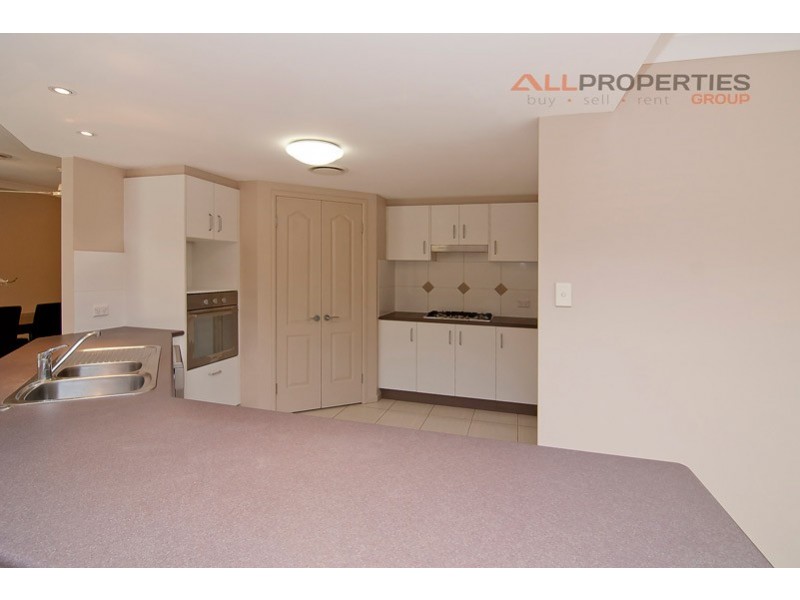 12 Birch Close, Heathwood QLD 4110