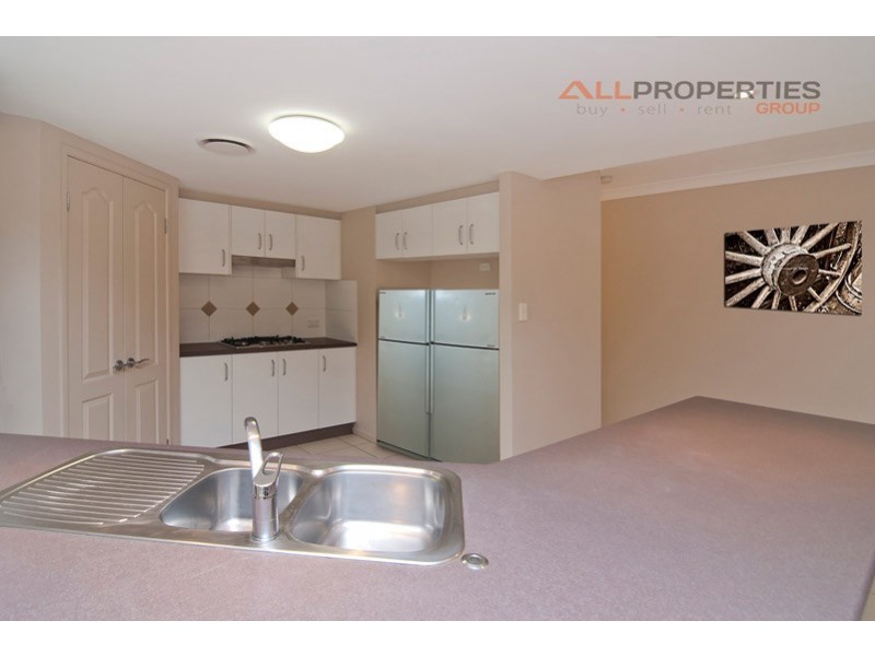 12 Birch Close, Heathwood QLD 4110