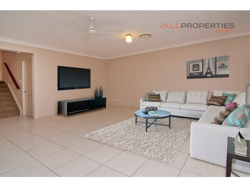 12 Birch Close, Heathwood QLD 4110