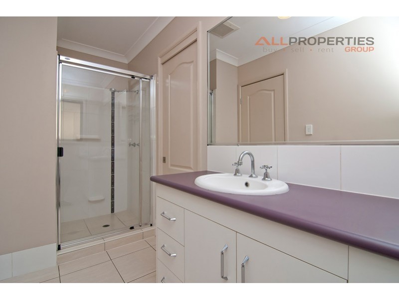 12 Birch Close, Heathwood QLD 4110