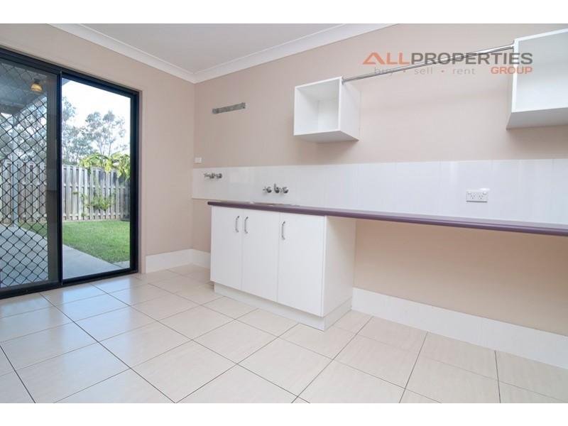 12 Birch Close, Heathwood QLD 4110