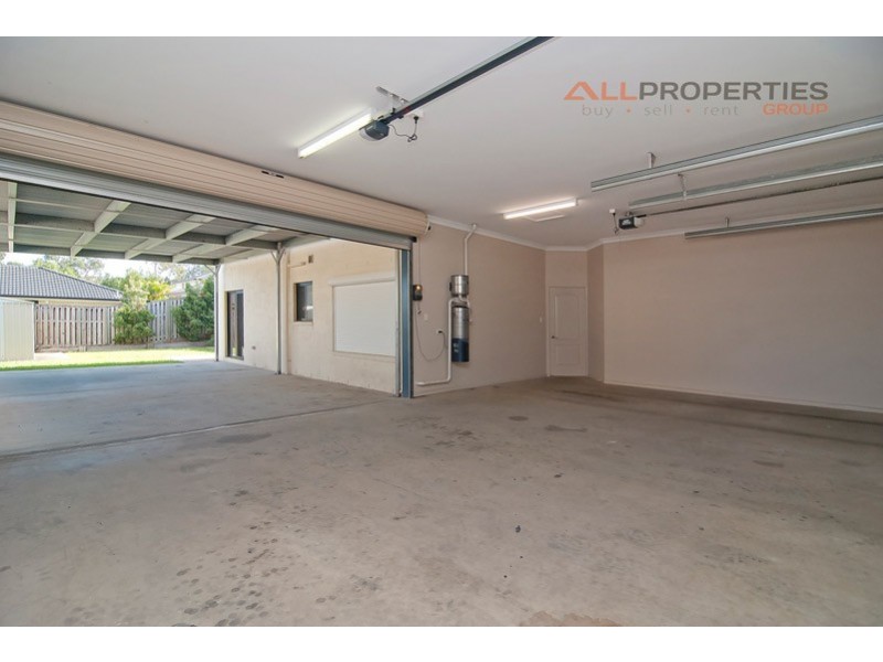 12 Birch Close, Heathwood QLD 4110