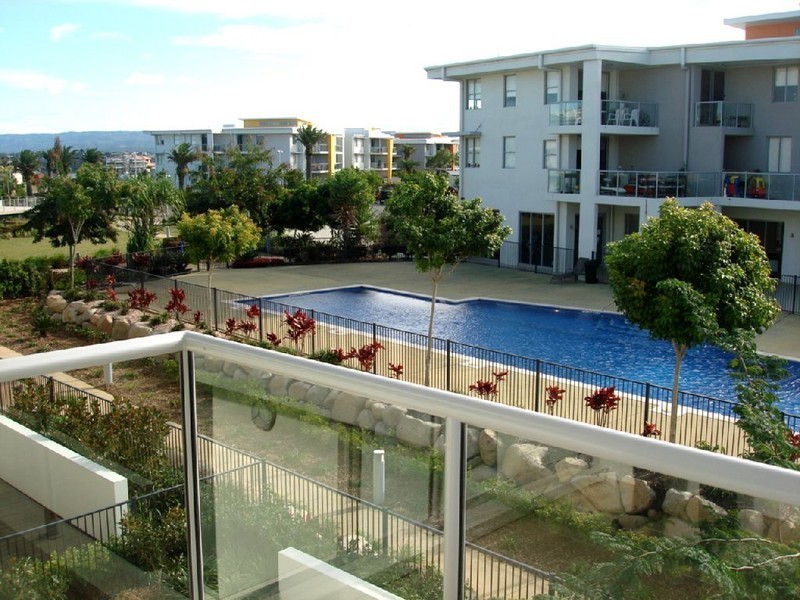 66 Sickle Ave, Hope Island QLD 4212