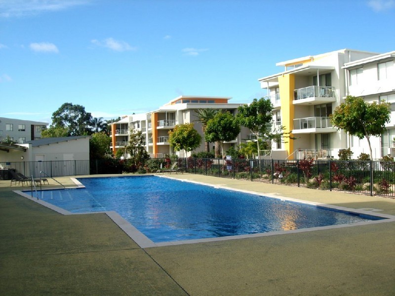 66 Sickle Ave, Hope Island QLD 4212