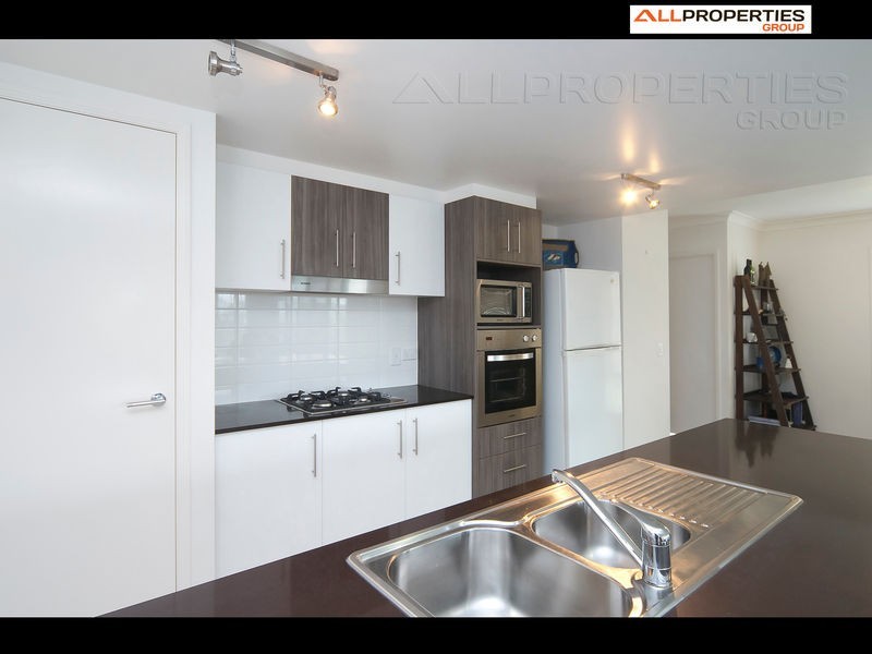 68 Parkwood Drive, Heathwood QLD 4110