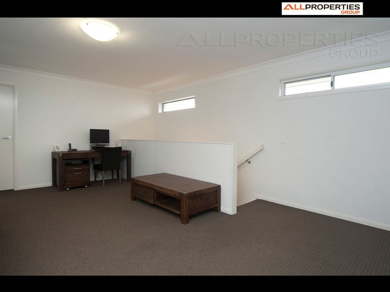 68 Parkwood Drive, Heathwood QLD 4110