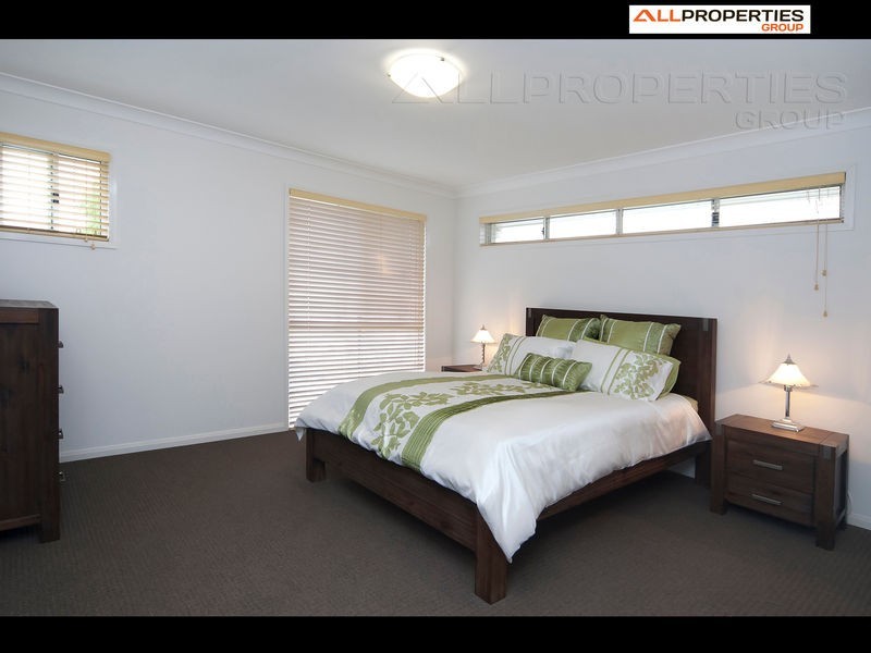 68 Parkwood Drive, Heathwood QLD 4110