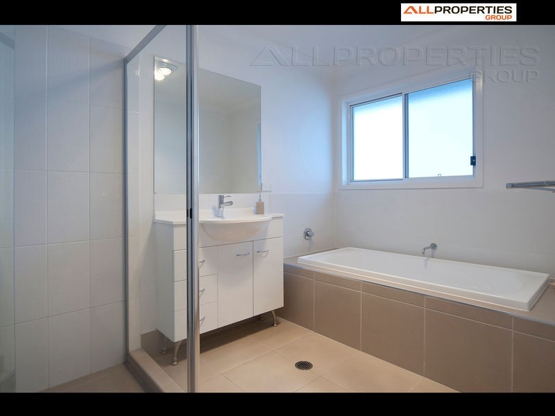 68 Parkwood Drive, Heathwood QLD 4110