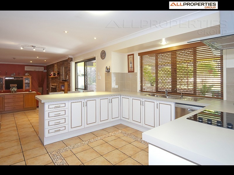 3 Benjamin Way, Windaroo QLD 4207