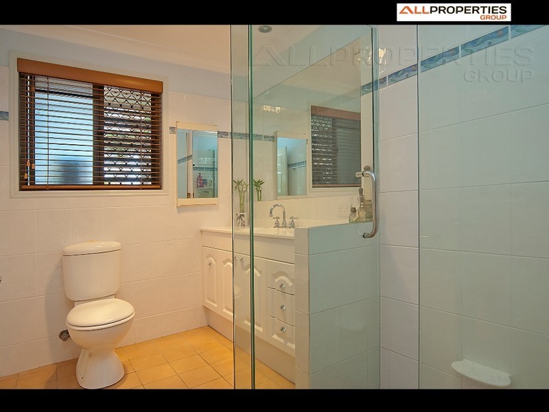 3 Benjamin Way, Windaroo QLD 4207