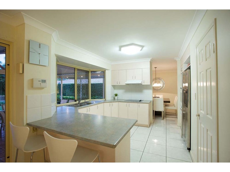 33 Eden Elm St, Calamvale QLD 4116